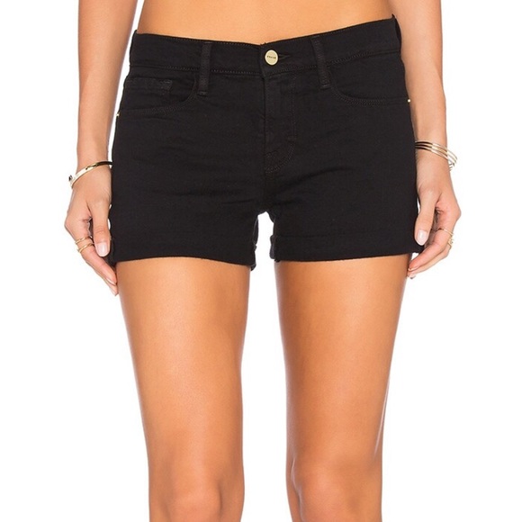 frame le cut off shorts in noir
